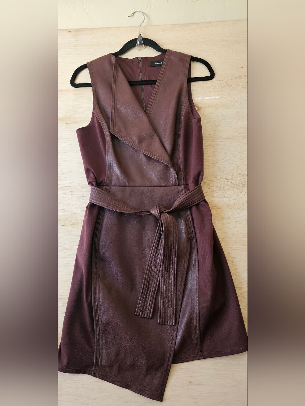 BCBGMAXAZRIA Faux Leather Faux Wrap Dress Burgundy Wine Belted Sz M